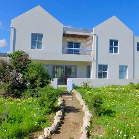 Perfect 10 - 10 To 13 Sleeper Luxury Holiday Home Breakage Deposit Of R2500 Per Weekend Lease Langebaan Exterior photo