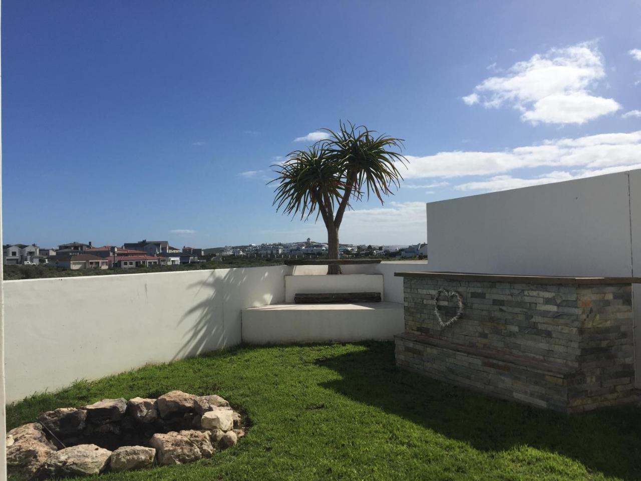 Perfect 10 - 10 To 13 Sleeper Luxury Holiday Home Breakage Deposit Of R2500 Per Weekend Lease Langebaan Exterior photo