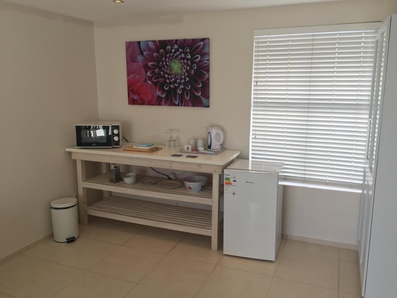 Perfect 10 - 10 To 13 Sleeper Luxury Holiday Home Breakage Deposit Of R2500 Per Weekend Lease Langebaan Exterior photo