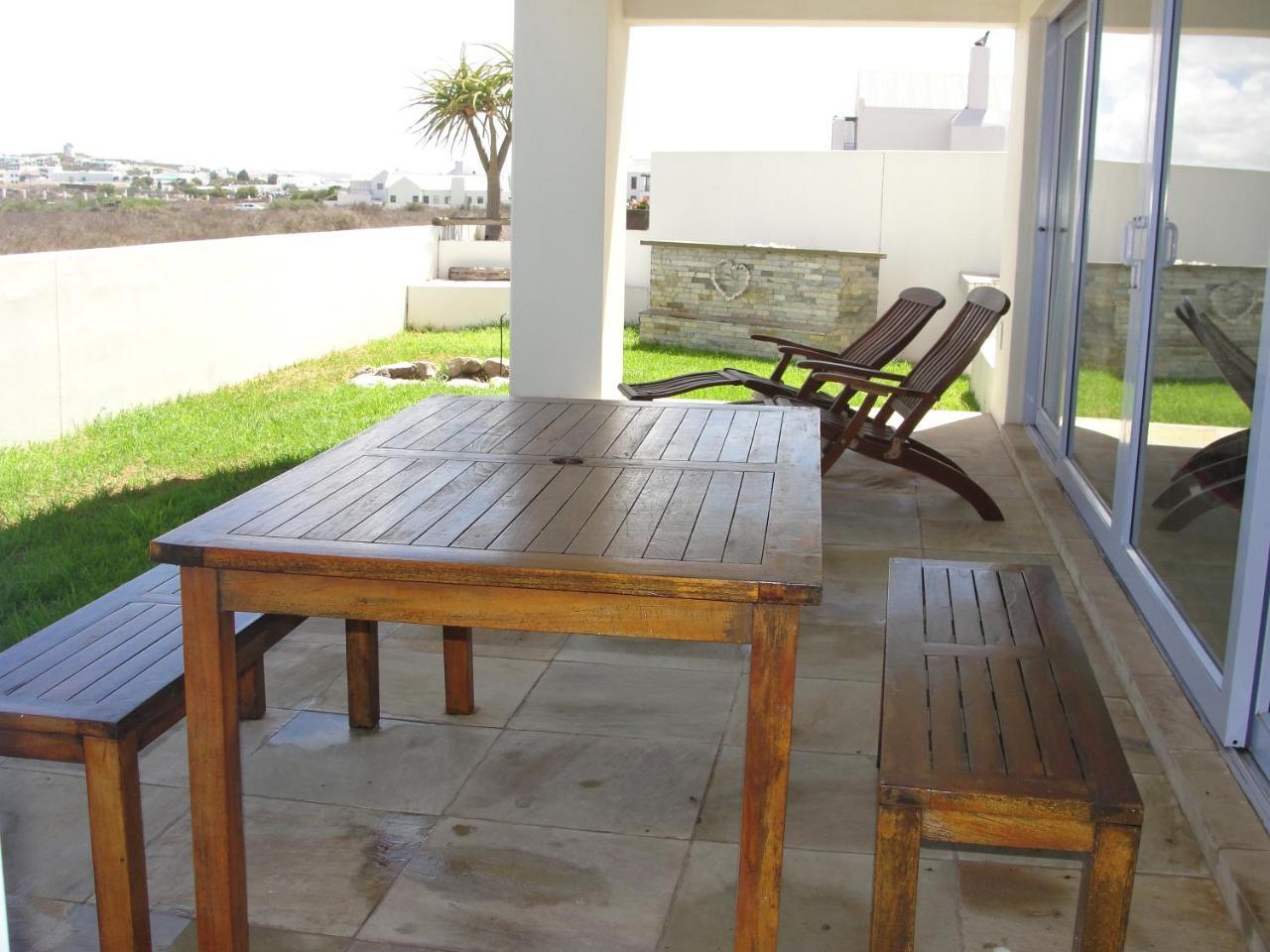 Perfect 10 - 10 To 13 Sleeper Luxury Holiday Home Breakage Deposit Of R2500 Per Weekend Lease Langebaan Exterior photo