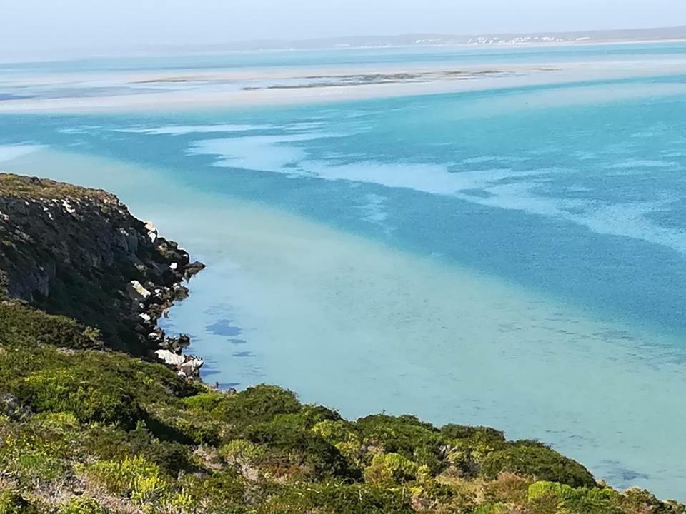 Perfect 10 - 10 To 13 Sleeper Luxury Holiday Home Breakage Deposit Of R2500 Per Weekend Lease Langebaan Exterior photo