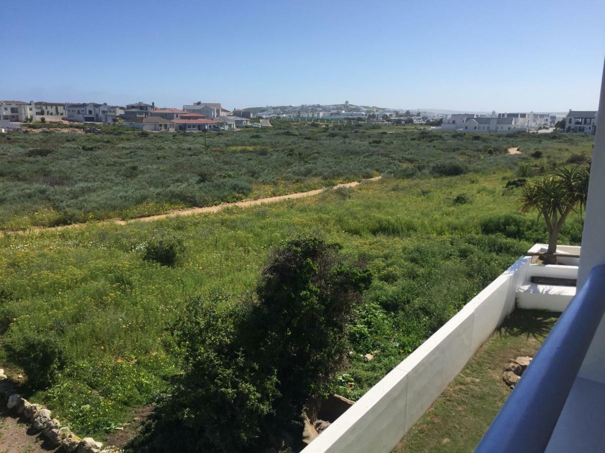 Perfect 10 - 10 To 13 Sleeper Luxury Holiday Home Breakage Deposit Of R2500 Per Weekend Lease Langebaan Exterior photo